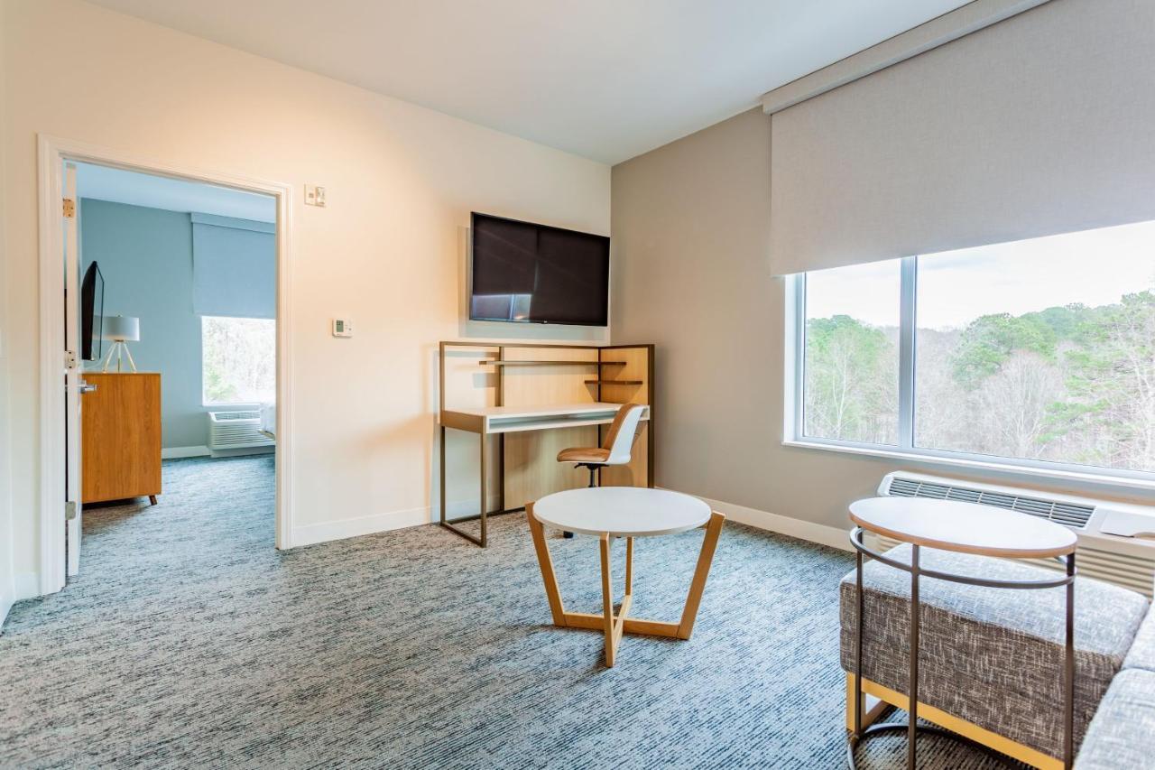Towneplace Suites By Marriott Raleigh - University Area Bagian luar foto