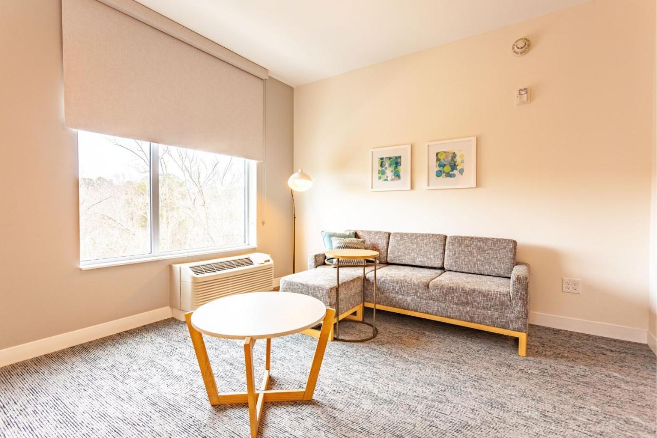 Towneplace Suites By Marriott Raleigh - University Area Bagian luar foto