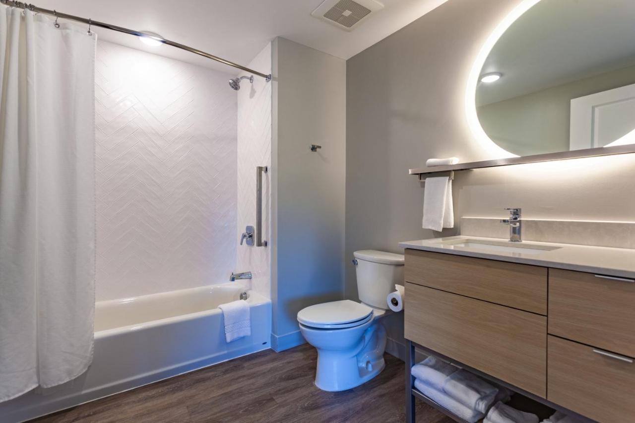 Towneplace Suites By Marriott Raleigh - University Area Bagian luar foto