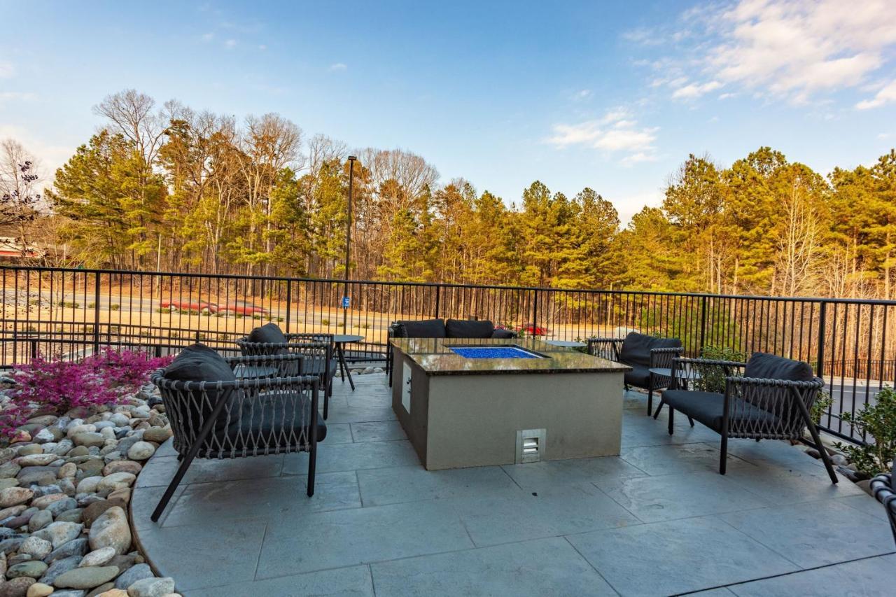 Towneplace Suites By Marriott Raleigh - University Area Bagian luar foto